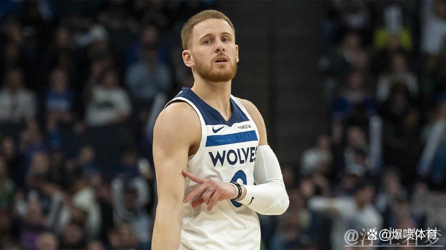 森林狼打出15-0高潮领先勇士10分,迪温琴佐突破上篮得分 森林狼打出15-0高潮领先勇士10分,迪温琴佐突破上篮得分