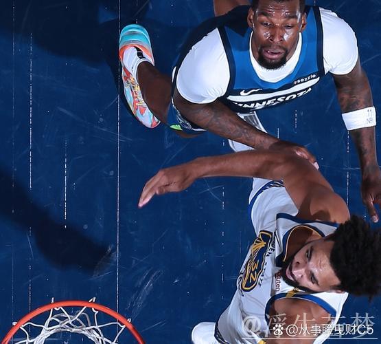 森林狼打出15-0高潮领先勇士10分,迪温琴佐突破上篮得分 森林狼打出15-0高潮领先勇士10分,迪温琴佐突破上篮得分